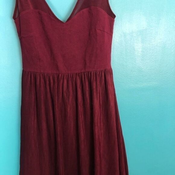 Plum Dress/Black Hat Combo  - Picture 5 of 5